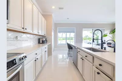 903 NW 167th Ave, Pembroke Pines, FL 33028 - Photo 11