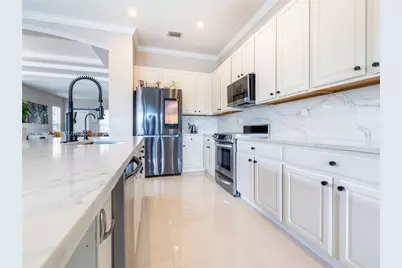 903 NW 167th Ave, Pembroke Pines, FL 33028 - Photo 9
