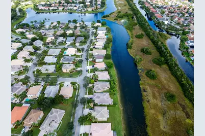 903 NW 167th Ave, Pembroke Pines, FL 33028 - Photo 49