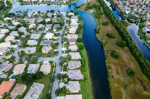 903 NW 167th Ave, Pembroke Pines, FL 33028 - Photo 49