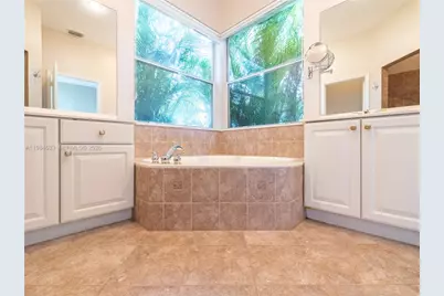 903 NW 167th Ave, Pembroke Pines, FL 33028 - Photo 37