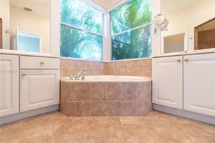 903 NW 167th Ave, Pembroke Pines, FL 33028 - Photo 37