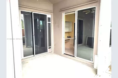 5823 Plum Harbor Cir, Tamarac, FL 33321 - Photo 11