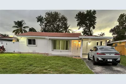 2400 N 57th Way, Hollywood, FL 33021 - Photo 9