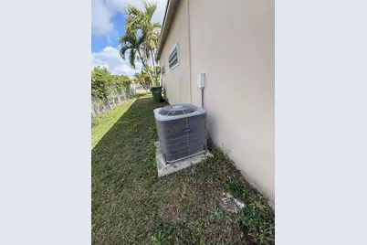 1550 NE 9th Ct, Homestead, FL 33033 - Photo 13