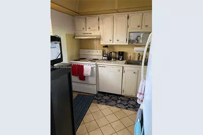 1035 Country Club Dr #104, Margate, FL 33063 - Photo 3