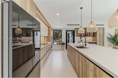 905 Fairway Drive, Miami Beach, FL 33141 - Photo 9