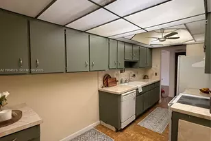 3860 NE 170th St, North Miami Beach, FL 33160 - Photo 7