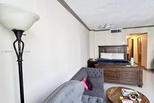 999 Brickell Bay Dr, Miami, FL 33131 - Photo 15