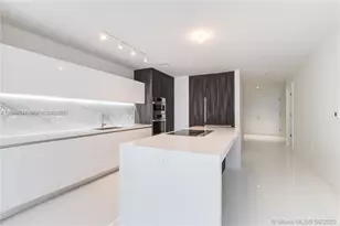 851 NE 1st Ave, Miami, FL 33132 - Photo 5