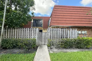 716 NW 98th Way, Plantation, FL 33324 - Photo 3