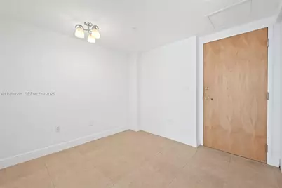 350 S Miami Ave #1409, Miami, FL 33130 - Photo 3