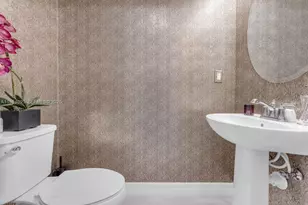 8351 NW 7th Ct, Plantation, FL 33324 - Photo 13