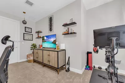 8351 NW 7th Ct, Plantation, FL 33324 - Photo 11