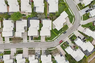 15201 S Wilshire Cir S, Pembroke Pines, FL 33027 - Photo 49