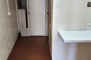 681 S Hollybrook Dr, Pembroke Pines, FL 33025 - Photo 13