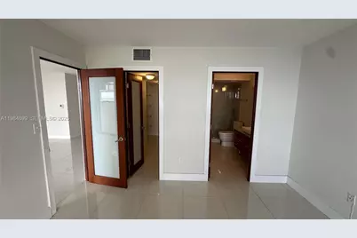 2333 Brickell Ave #1009, Miami, FL 33129 - Photo 13