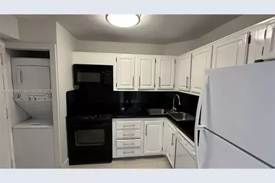 2333 Brickell Ave #1009, Miami, FL 33129 - Photo 11