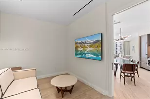 525 N Fort Lauderdale Beach Blvd, Fort Lauderdale, FL 33304 - Photo 9