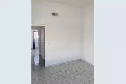 5447 W 22nd Ct #5447, Hialeah, FL 33016 - Photo 11