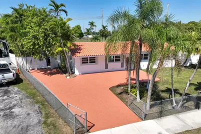 10521 SW 41st Ter, Miami, FL 33165 - Photo 5