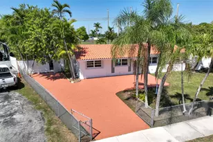 10521 SW 41st Terrace, Miami, FL 33165 - Photo 5