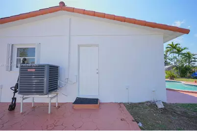 10521 SW 41st Ter, Miami, FL 33165 - Photo 43