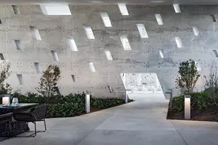 68 SE 6th St, Miami, FL 33131 - Photo 23