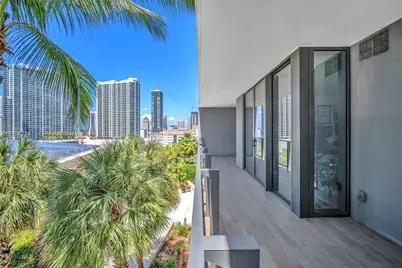 68 SE 6th St #806, Miami, FL 33131 - Photo 15