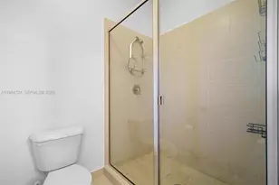 901 NE 191st St, Miami, FL 33179 - Photo 27