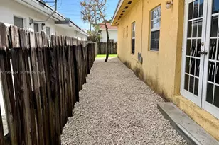1008 NW 2nd Ave, Hallandale Beach, FL 33009 - Photo 3