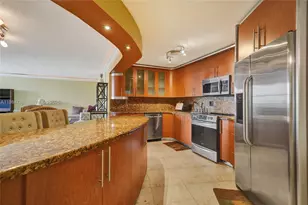 800 Parkview Dr, Hallandale Beach, FL 33009 - Photo 19