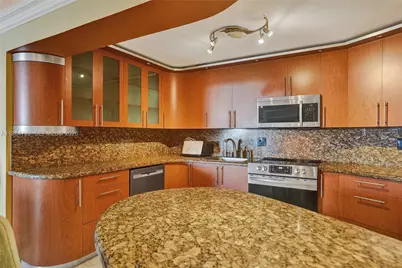 800 Parkview Dr #911, Hallandale Beach, FL 33009 - Photo 21