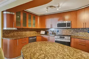 800 Parkview Dr, Hallandale Beach, FL 33009 - Photo 21