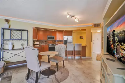 800 Parkview Dr #911, Hallandale Beach, FL 33009 - Photo 5