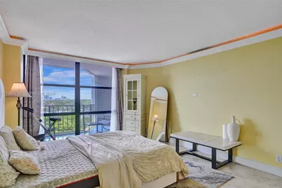800 Parkview Dr #911, Hallandale Beach, FL 33009 - Photo 15