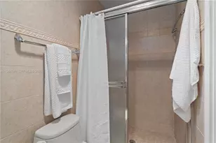 7600 W 12th Ave, Hialeah, FL 33014 - Photo 17