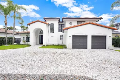 7993 NW 161st Ter, Miami Lakes, FL 33016 - Photo 3