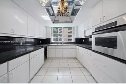 5255 Collins Ave #5J, Miami Beach, FL 33140 - Photo 9