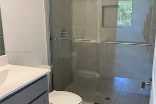 2305 SE 10th St, Homestead, FL 33035 - Photo 5