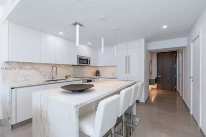 88 SW 7th St #3406, Miami, FL 33130 - Photo 9