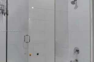 900 Brickell Key Blvd, Miami, FL 33131 - Photo 25