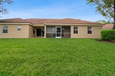1918 Andromeda Ln #1918, Weston, FL 33327 - Photo 3