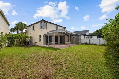 1392 NW 159th Ln, Pembroke Pines, FL 33028 - Photo 35