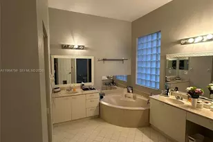 1471 NW 159th Ave, Pembroke Pines, FL 33028 - Photo 37