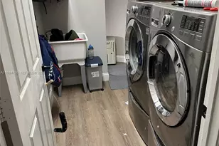 1471 NW 159th Ave, Pembroke Pines, FL 33028 - Photo 21