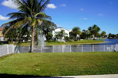 1471 NW 159th Ave, Pembroke Pines, FL 33028 - Photo 43
