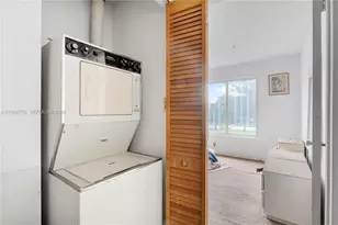 8133 Lagos De Campo Blvd, Tamarac, FL 33321 - Photo 13