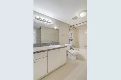 7160 NW 179th St #211, Hialeah, FL 33015 - Photo 29