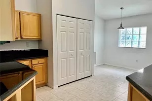 11854 SW 8th St, Pembroke Pines, FL 33025 - Photo 7